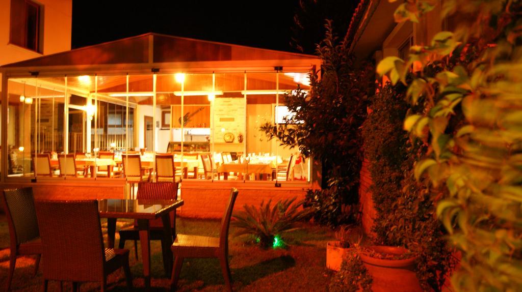Villa Fokai Hotel Yenifoca Extérieur photo